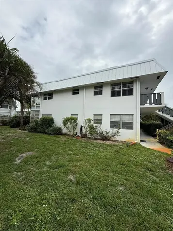 2929 SE Ocean Boulevard Stuart FL 34996