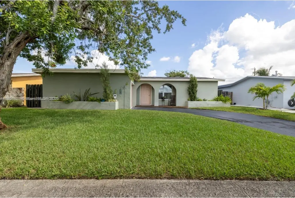 8941 NW 25th Court Sunrise FL 33322