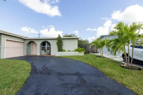 8941 NW 25th Court Sunrise FL 33322