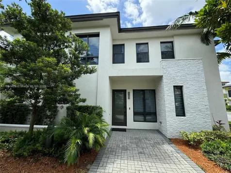 8283 NW 47th Lane Doral FL 33166