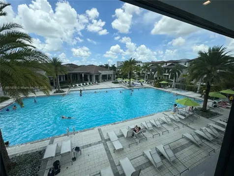 8283 NW 47th Lane Doral FL 33166