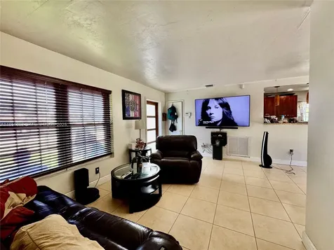 3345 NW 180th Street Miami Gardens FL 33056