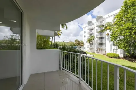 494 NW 165th Street Road Miami FL 33169