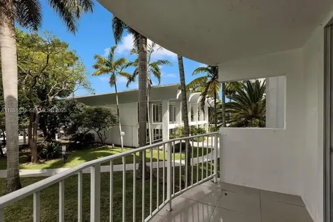 494 NW 165th Street Road Miami FL 33169
