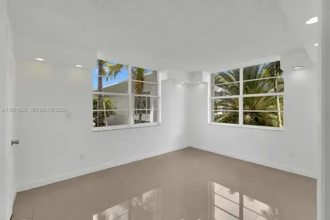 494 NW 165th Street Road Miami FL 33169