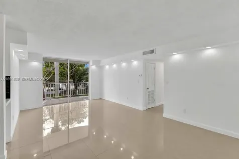 494 NW 165th Street Road Miami FL 33169