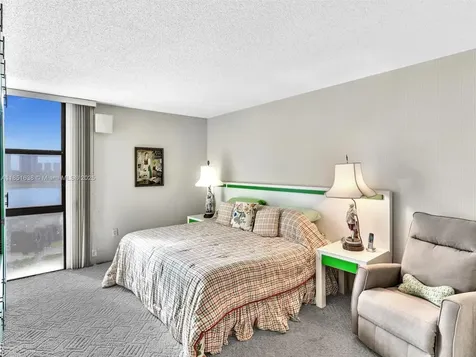 3675 N Country Club Drive Aventura FL 33180