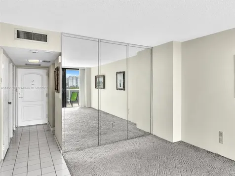 3675 N Country Club Drive Aventura FL 33180