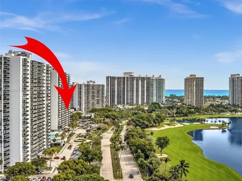3675 N Country Club Drive Aventura FL 33180