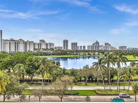 3675 N Country Club Drive Aventura FL 33180