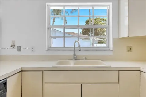 13552 SW 179th Street Miami FL 33177