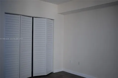 5091 NW 7th Street Miami FL 33126