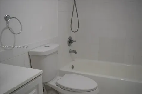 5091 NW 7th Street Miami FL 33126