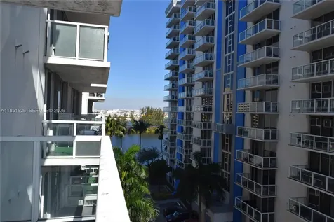 5091 NW 7th Street Miami FL 33126
