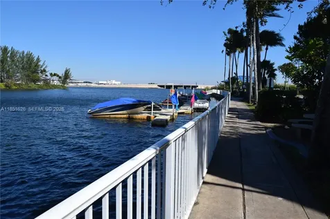 5091 NW 7th Street Miami FL 33126