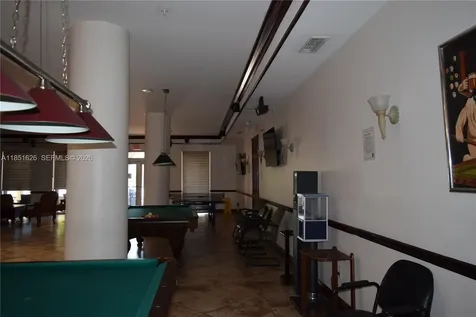 5091 NW 7th Street Miami FL 33126