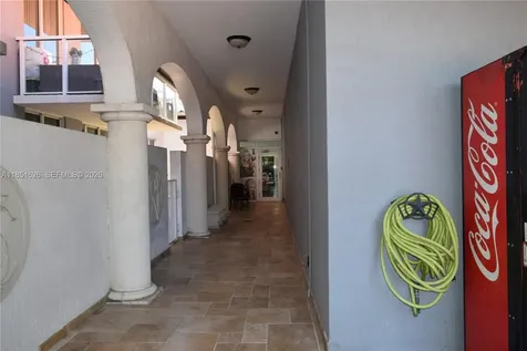 5091 NW 7th Street Miami FL 33126