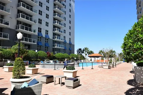 5091 NW 7th Street Miami FL 33126
