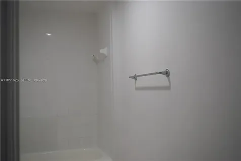 5091 NW 7th Street Miami FL 33126