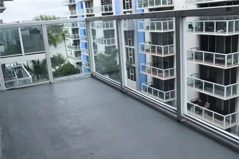 5091 NW 7th Street Miami FL 33126
