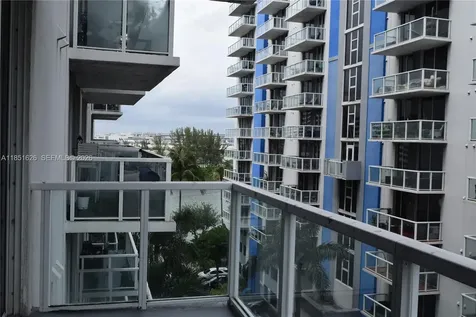 5091 NW 7th Street Miami FL 33126
