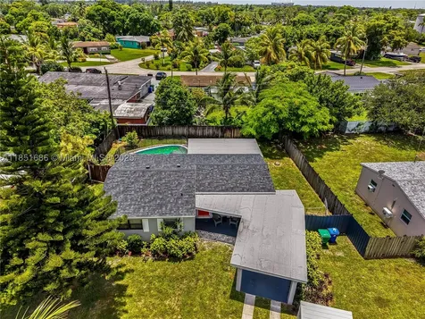 6528 SW 26th Street Miramar FL 33023