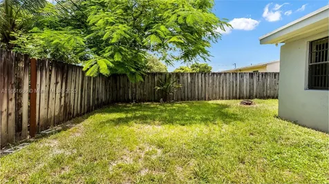 6528 SW 26th Street Miramar FL 33023