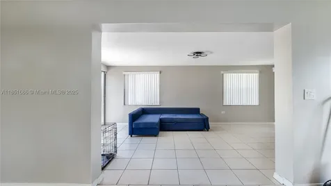 6528 SW 26th Street Miramar FL 33023