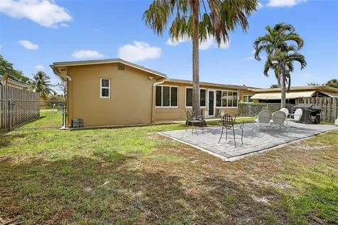 8941 NW 26th Place Sunrise FL 33322