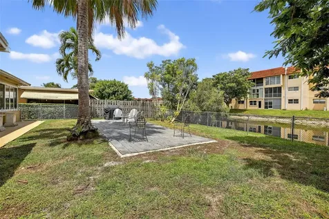 8941 NW 26th Place Sunrise FL 33322
