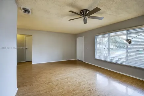 8941 NW 26th Place Sunrise FL 33322