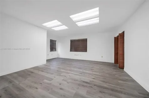 3465 SW 8th Street Miami FL 33135