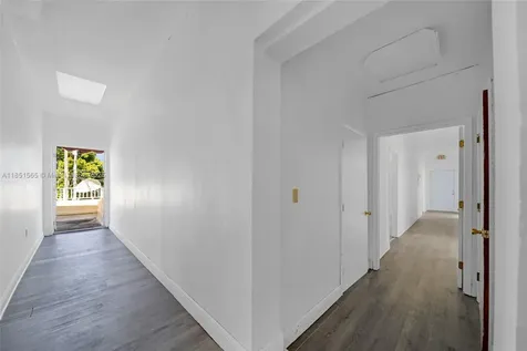 3465 SW 8th Street Miami FL 33135