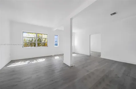 3465 SW 8th Street Miami FL 33135
