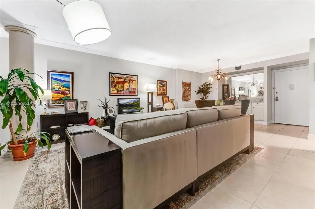 4330 Hillcrest Drive Hollywood FL 33021