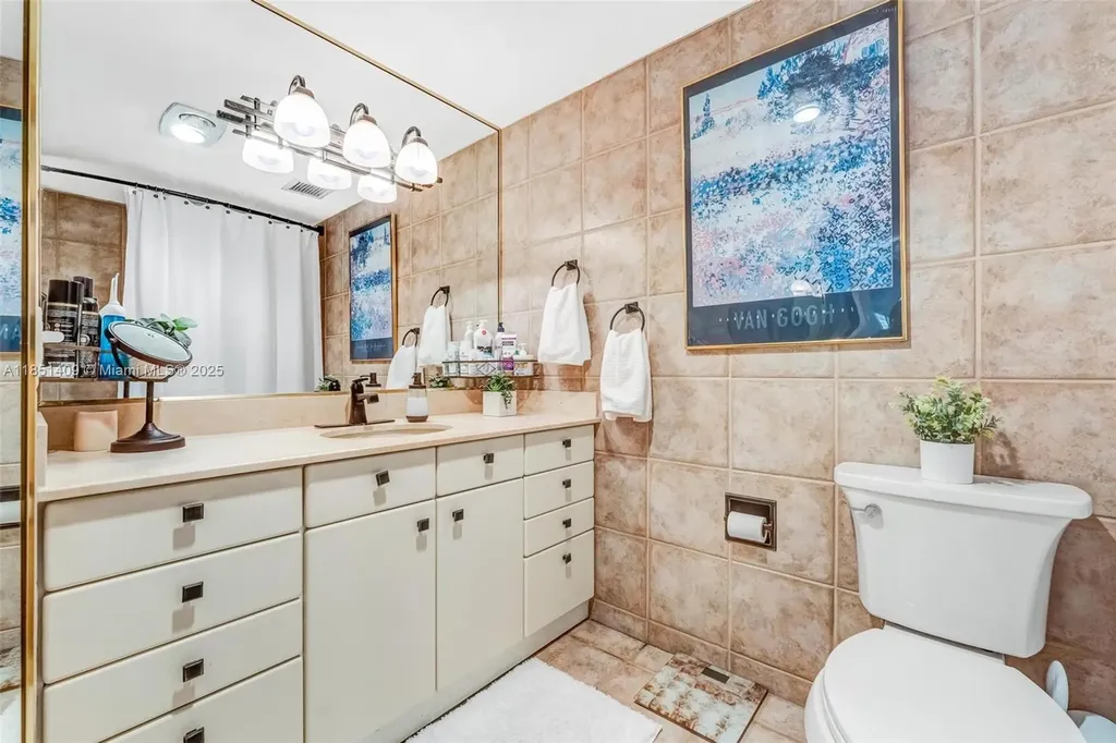 4330 Hillcrest Drive Hollywood FL 33021