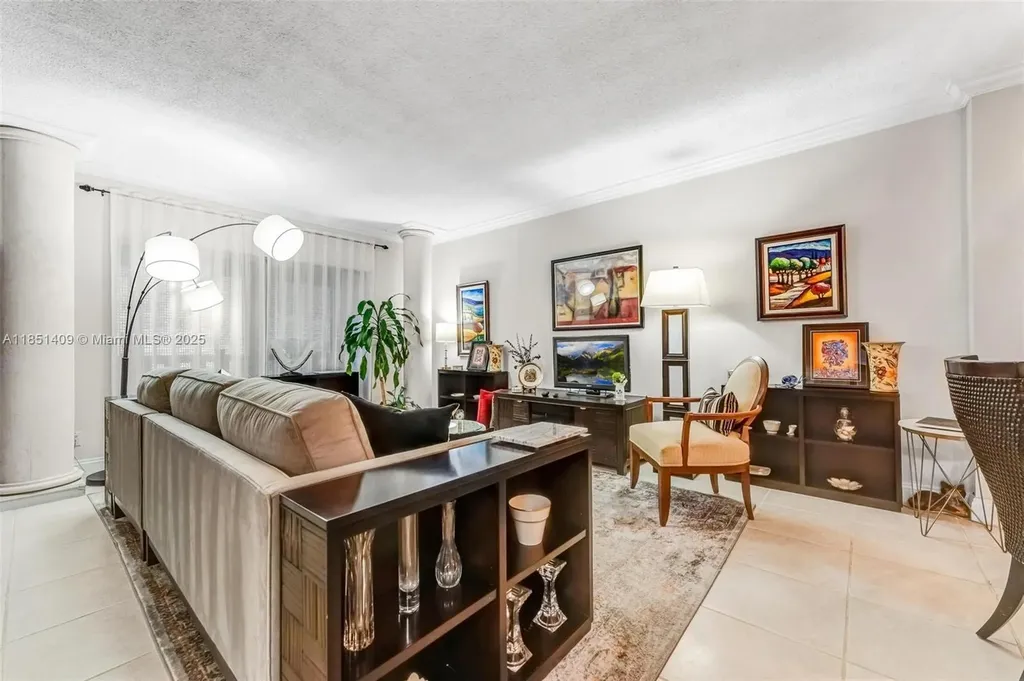 4330 Hillcrest Drive Hollywood FL 33021
