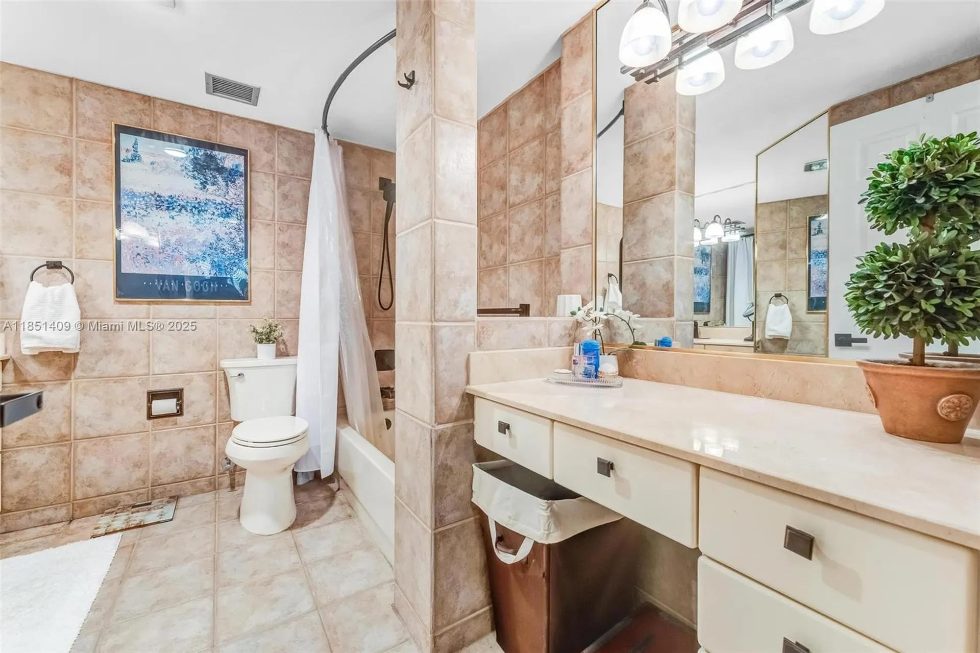4330 Hillcrest Drive Hollywood FL 33021