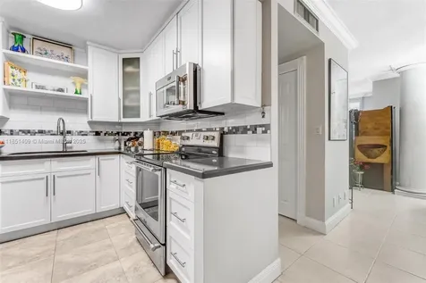 4330 Hillcrest Drive Hollywood FL 33021