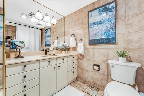 4330 Hillcrest Drive Hollywood FL 33021