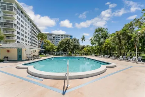 4330 Hillcrest Drive Hollywood FL 33021