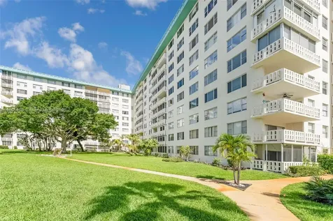 4330 Hillcrest Drive Hollywood FL 33021