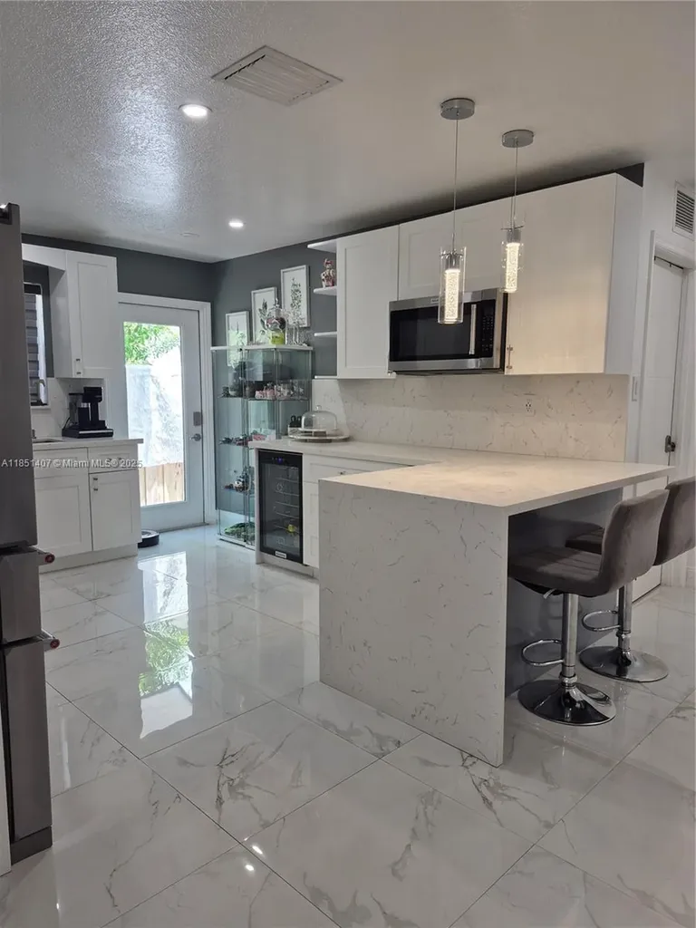 1176 NW 29th Way Fort Lauderdale FL 33311