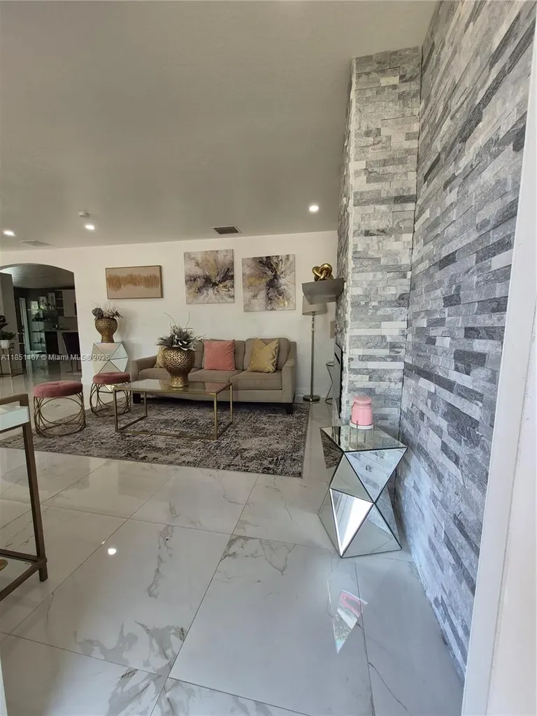 1176 NW 29th Way Fort Lauderdale FL 33311