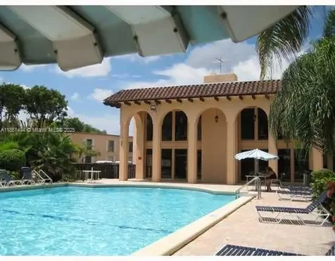 10810 N Kendall Drive Miami FL 33176