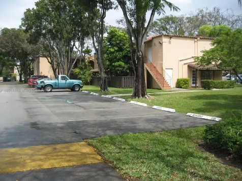 10810 N Kendall Drive Miami FL 33176
