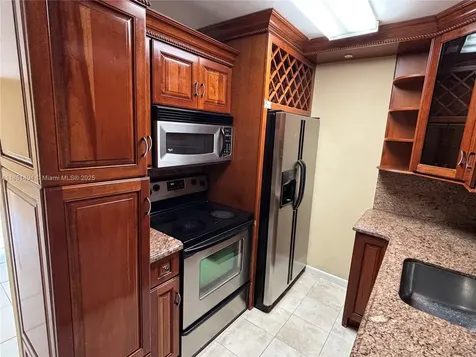 10810 N Kendall Drive Miami FL 33176
