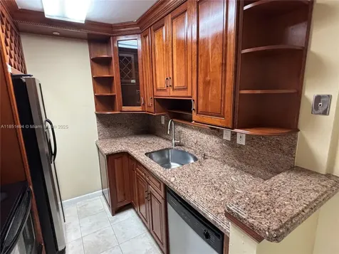 10810 N Kendall Drive Miami FL 33176