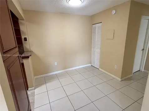 10810 N Kendall Drive Miami FL 33176