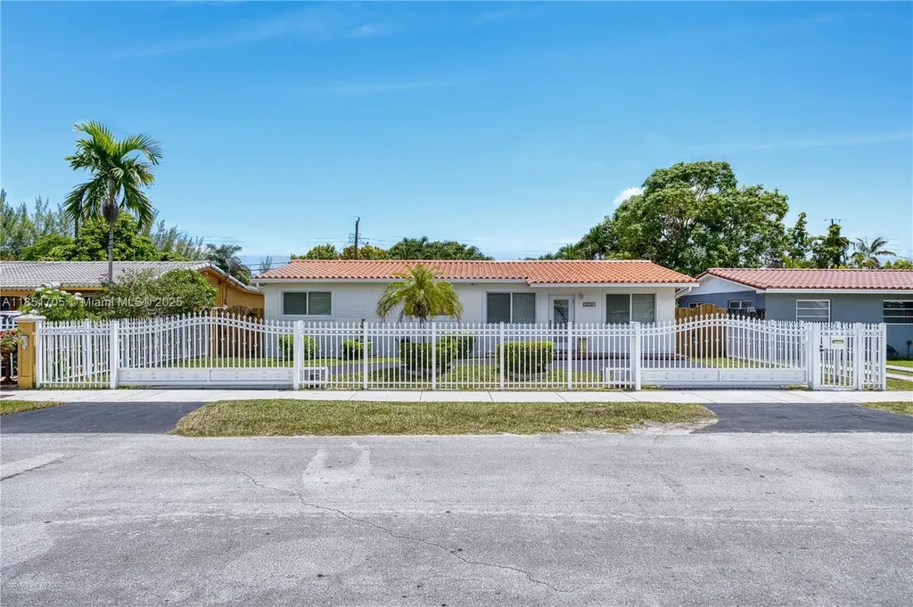 8230 SW 45th Street Miami FL 33155